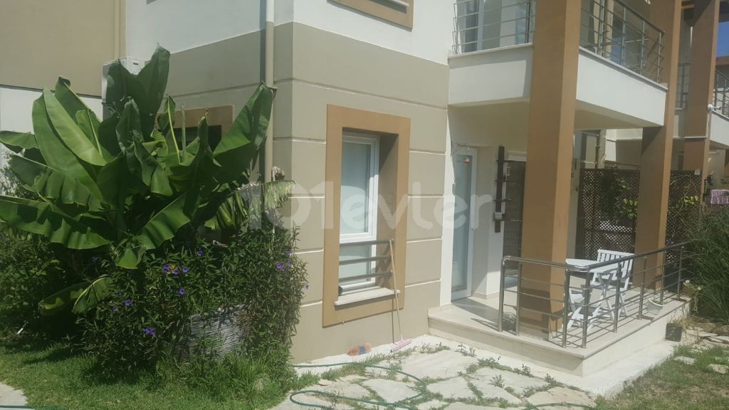 Girne Alsancak Satılık 2+1 Daire / Bahçeli