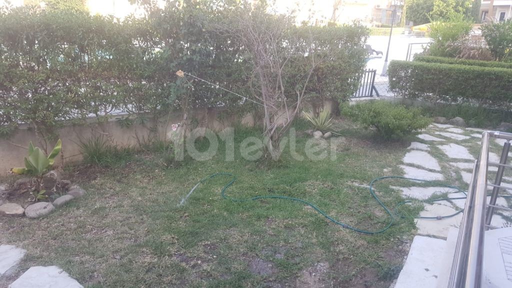 Girne Alsancak Satılık 2+1 Daire / Bahçeli