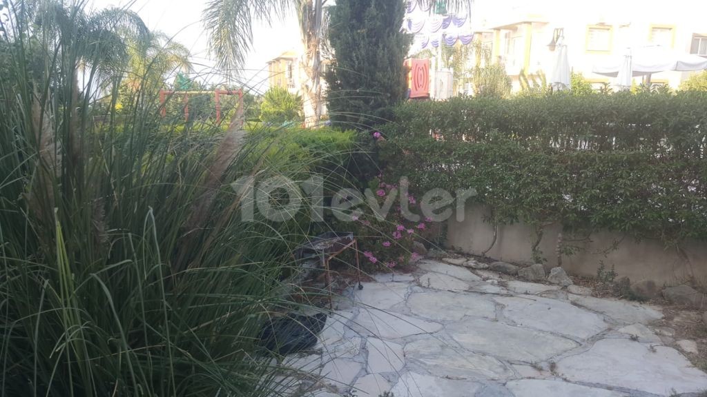 Girne Alsancak Satılık 2+1 Daire / Bahçeli