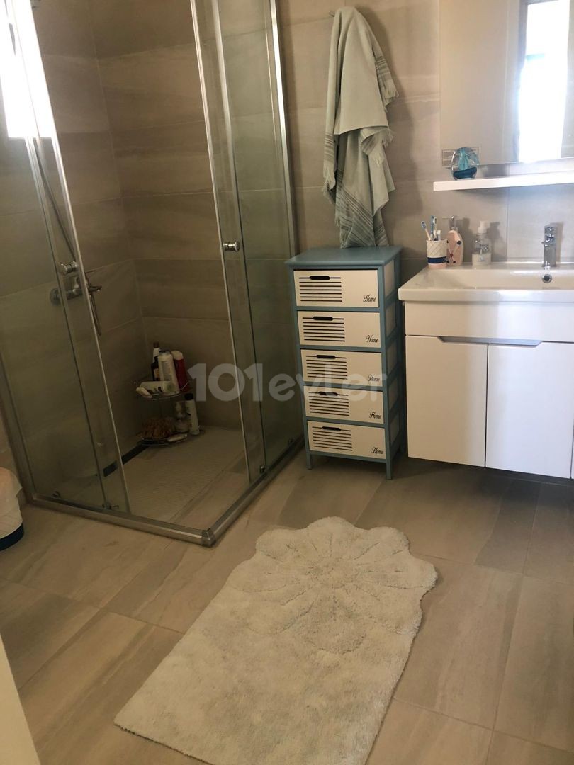 Flat To Rent in Alsancak, Kyrenia