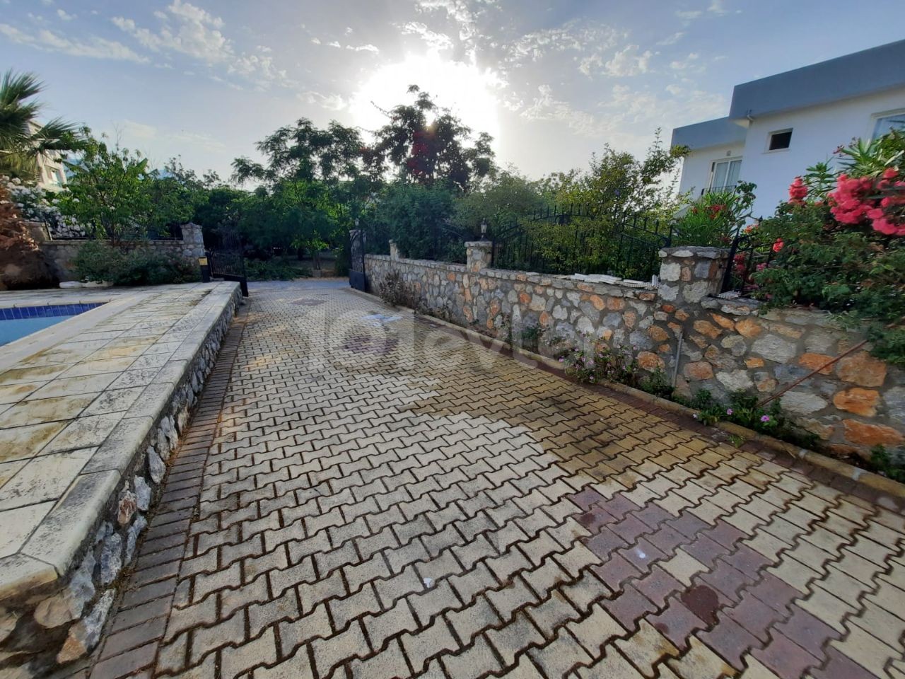 4+1 Villa Zu Vermieten In Kyrenia Alsancak / Mit Pool ** 