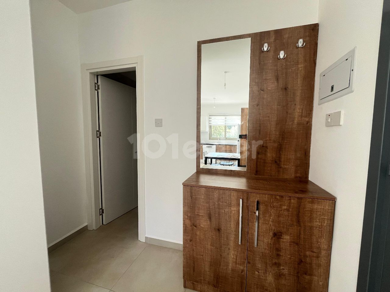 2+1 möblierte neue Wohnung zur Miete in Kyrenia Alsancak
