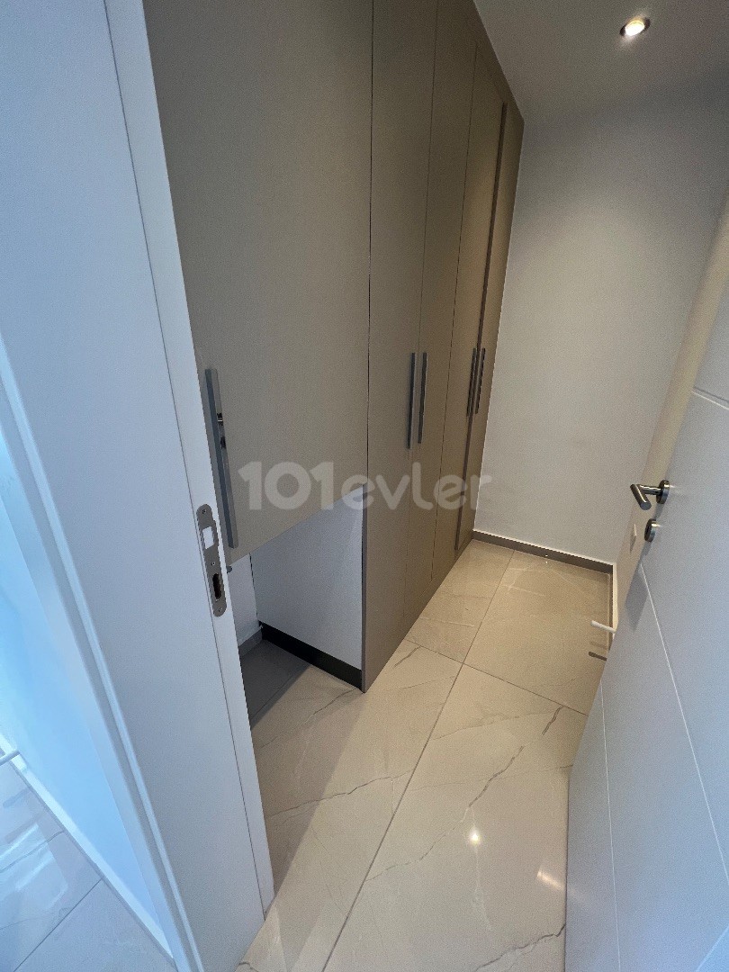 TÜRKISCH HERGESTELLTE 2+1-PENTHOUSES ZUM VERKAUF IN NICOSIA/METEHAN, IN EINEM SOZIAL AUSGESTATTETEN GELÄNDE NEBEN DEM GRIECHISCHEN GRENZTOR. 0533 859 21 66