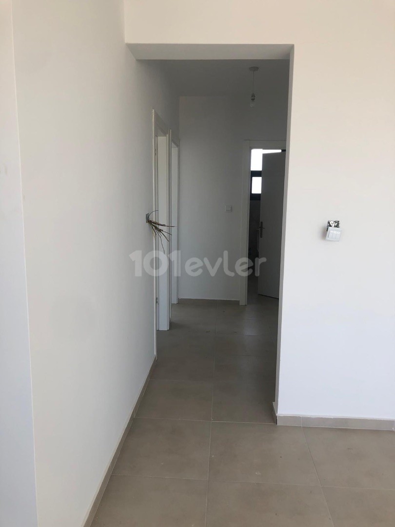 LEFKOŞA/GÖNYELİ DE TÜM VERGİLERİ ÖDENMİŞ FULL EŞYALI 95 m2 TÜRK KOÇAN SATILIK SIFIR 2+1 DAİRE.. 0533 859 21 66