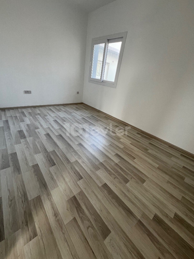 LEFKOŞA/GÖNYELİ DE ASANSÖRLÜ GENİŞ MANZARALI TERASLI MERKEZİ KONUM SATILIK 2+1 PENTHOUSE.. 0533 859 21 66