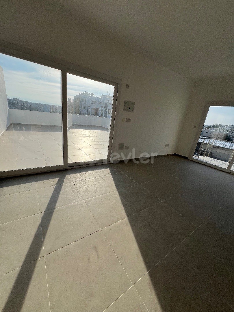 2+1 PENTHOUSE FOR SALE IN NICOSIA/GÖNYELİ, WITH ELEVATOR, LARGE VIEW, TERRACE, CENTRAL LOCATION.. 0533 859 21 66
