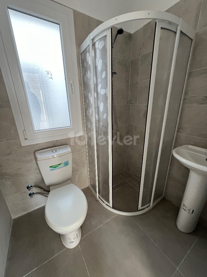 LEFKOŞA/GÖNYELİ DE ASANSÖRLÜ GENİŞ MANZARALI TERASLI MERKEZİ KONUM SATILIK 2+1 PENTHOUSE.. 0533 859 21 66