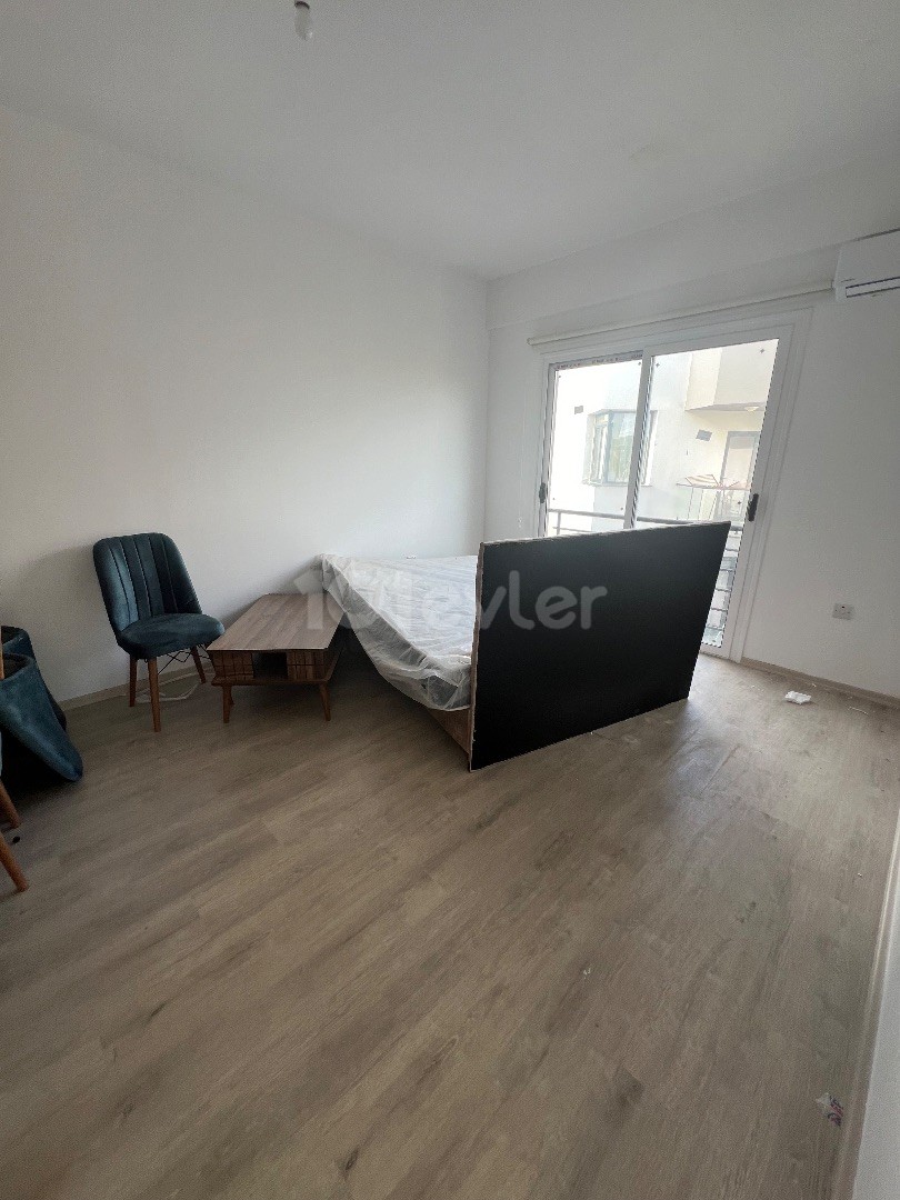 LEFKOŞA/GÖNYELİ DE FULL SIFIR EŞYALI 165 m2 TÜRK KOÇAN SATILIK 3+1 PENTHOUSE.. 0533 859 21 66