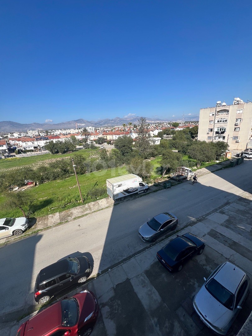 LEFKOŞA/TAŞKINKÖY SOSYAL KONUTLARDA SATILIK 3+1 DAİRE.. 0533 859 21 66