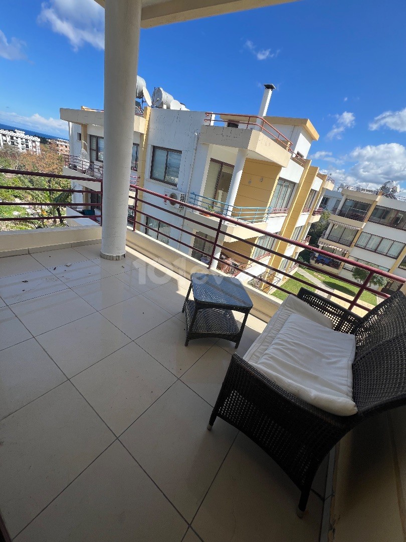 3+1 FLAT FOR RENT IN KYRENIA/LAPTA, FULLY FURNISHED WITH SHARED POOL, NEXT TO THE MARKET..0533 859 21 66