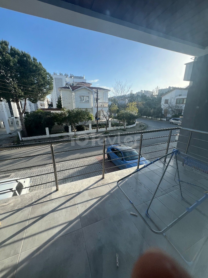 VOLLSTÄNDIG MÖBLIERTE 2+1-WOHNUNG ZU VERMIETEN IN NICOSIA/GÖNYELİ. 0533 859 21 66