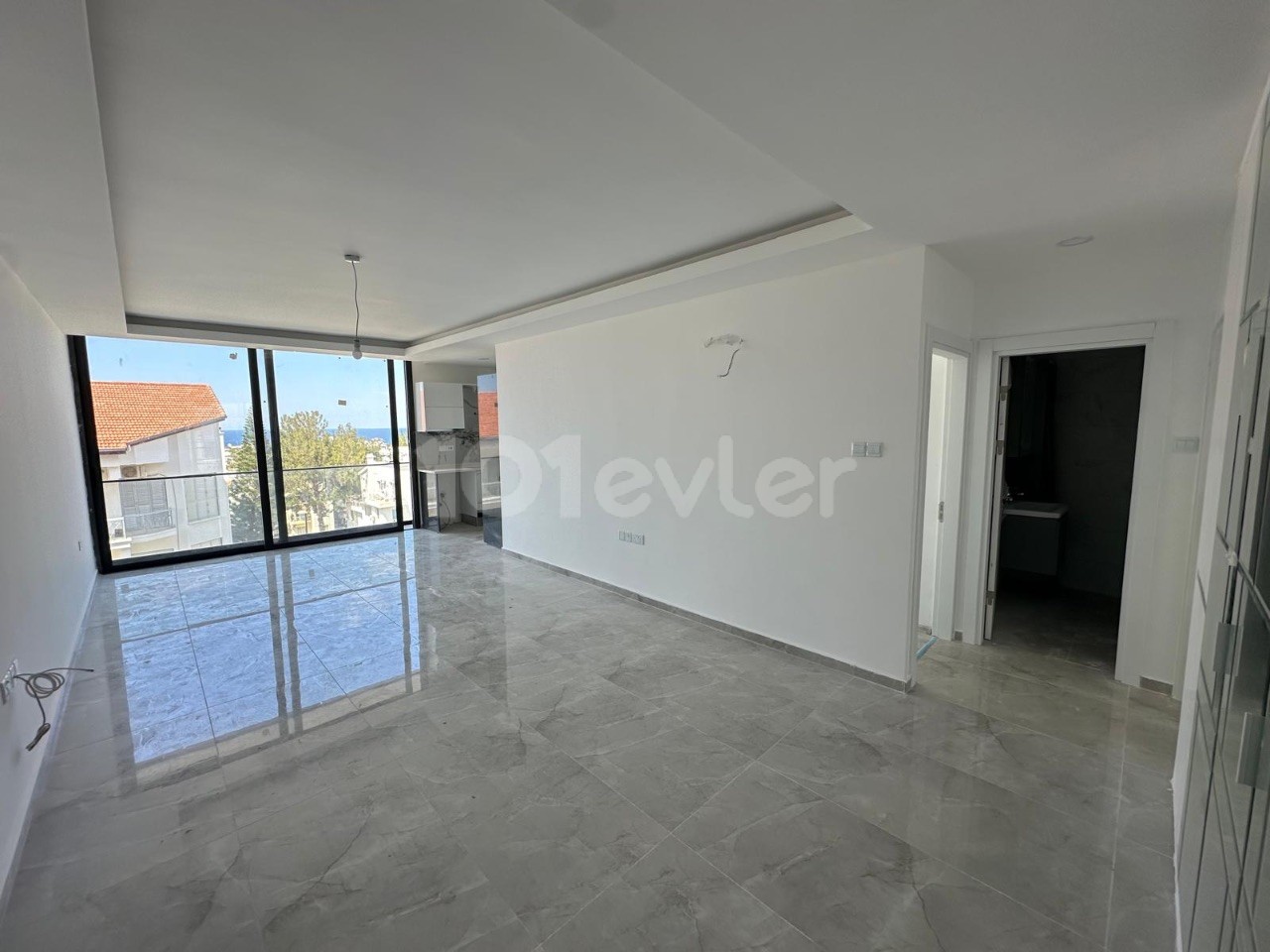 NEW 1+1 FLAT FOR SALE IN KYRENIA/CENTER.. 0533 859 21 66