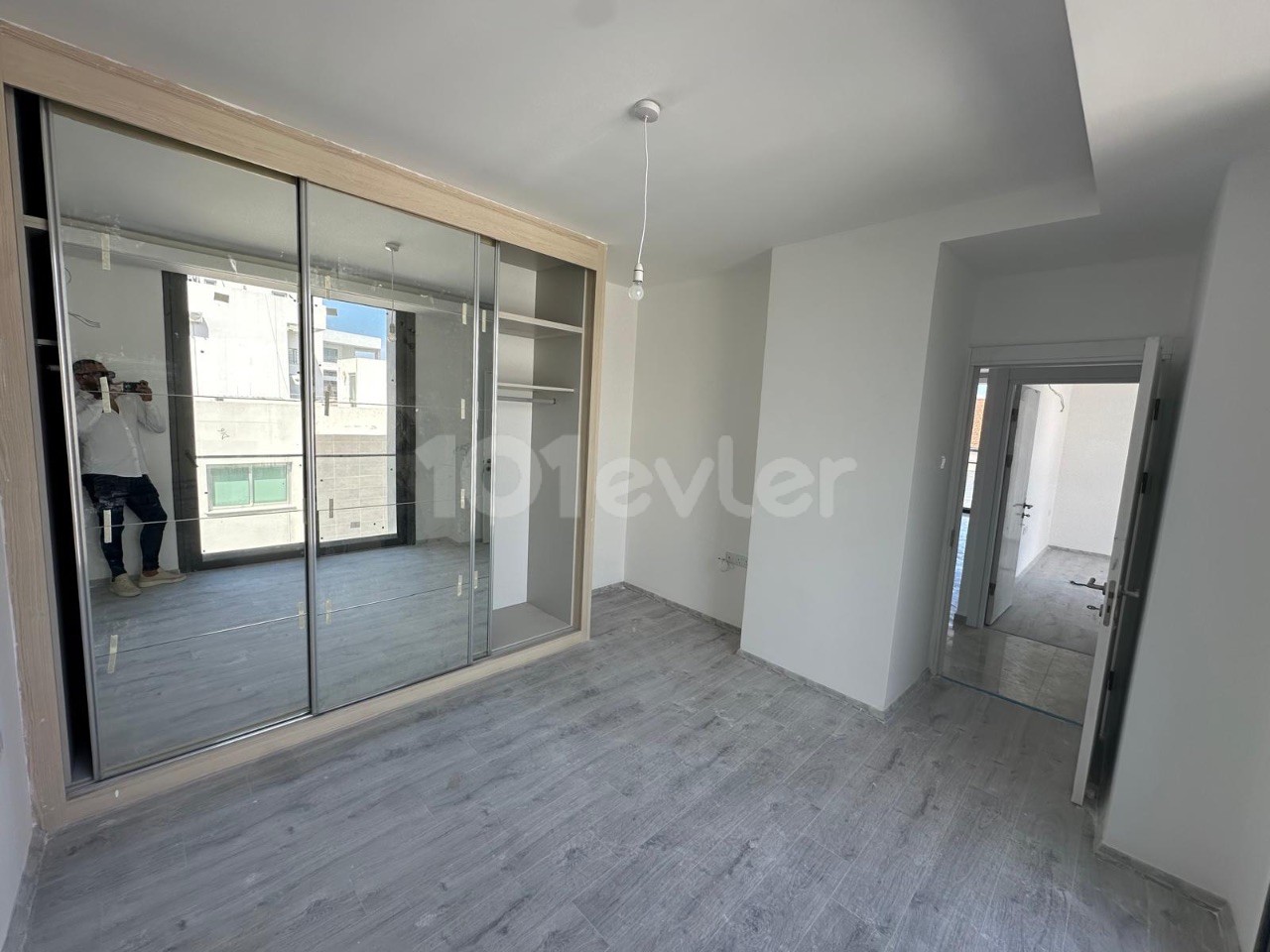 NEW 1+1 FLAT FOR SALE IN KYRENIA/CENTER.. 0533 859 21 66