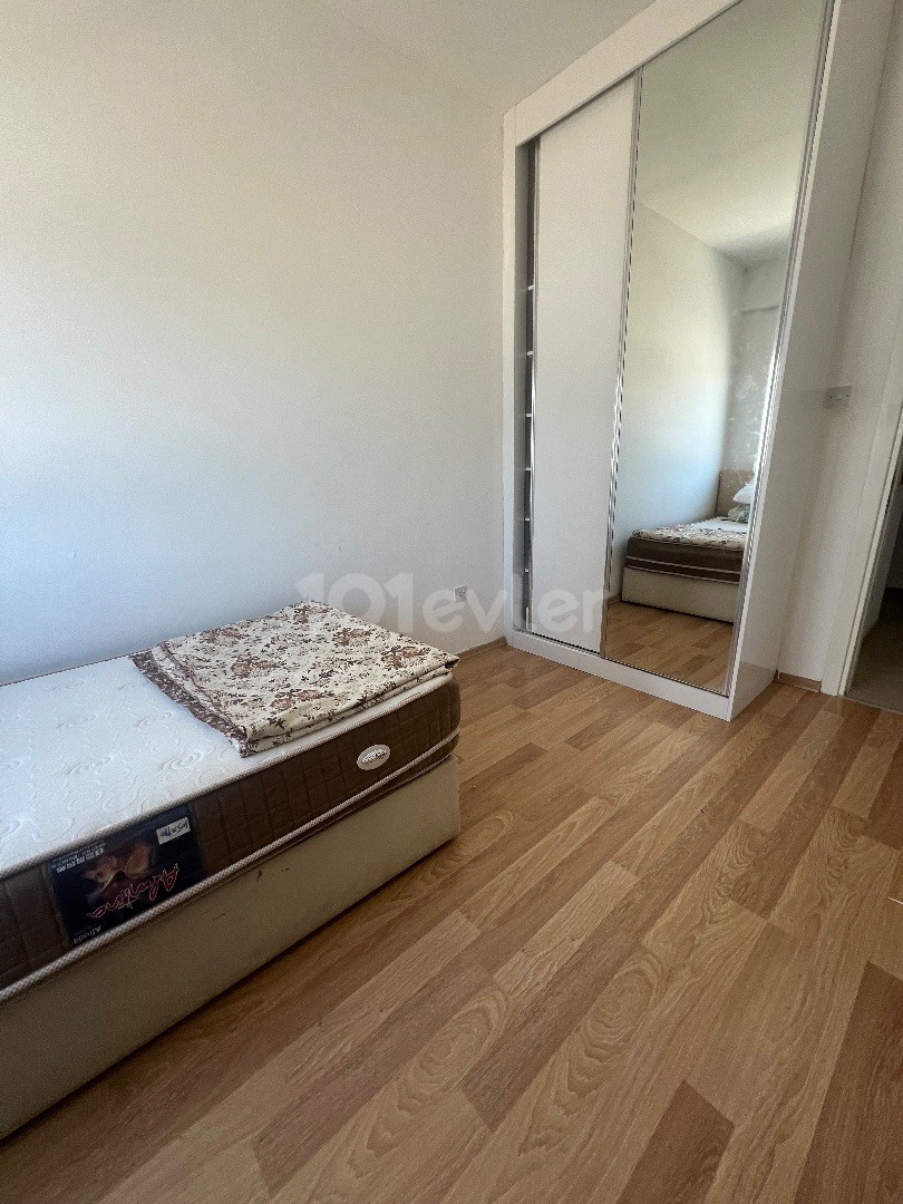 TÜRKISCHES KOÇAN, KOMPLETT MÖBLIERTE, SEHR GERÄUMIGE 2+1-WOHNUNG ZUM VERKAUF IN NICOSIA/ORTAKÖY GEGENÜBER DEM DEREBOYU CD SO PASHA HOTEL..0533 859 21 66