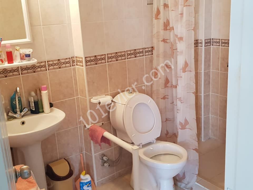 Gönyeli de duraklara 5 dk yürüyüş mesafesinde 3+1 kiralık villa