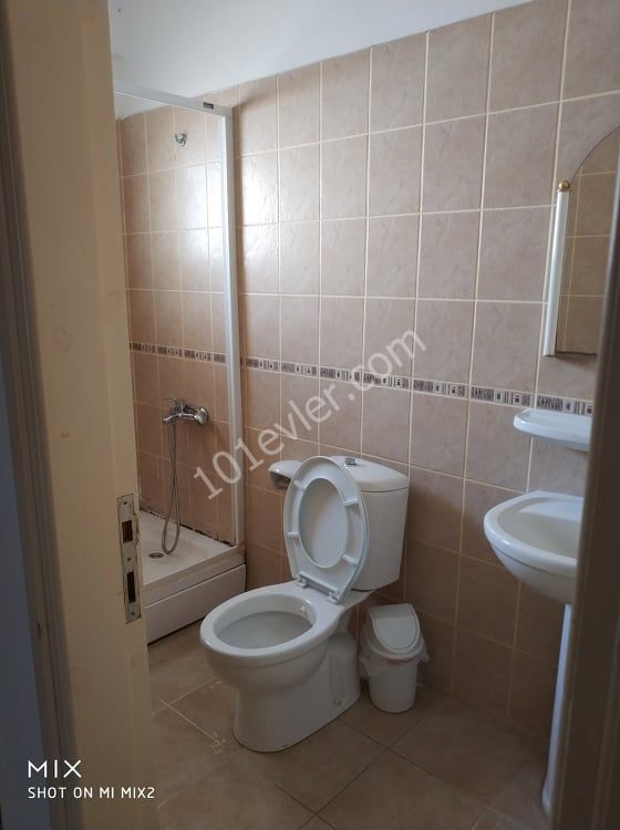 Gönyeli Acısu sk. Zuhal Apt. 2+1 eşyalı kiralık daire