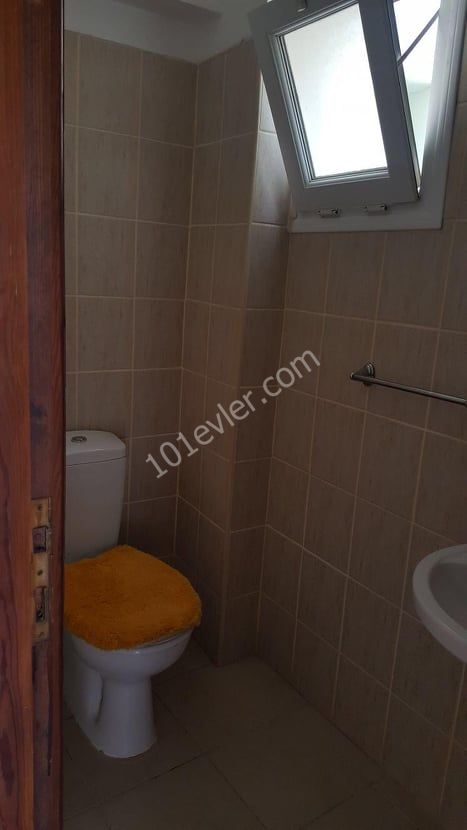 Gönyeli Talihsiz Möble arkasında 3+1 120 m2 geniş ferah kiralık daire