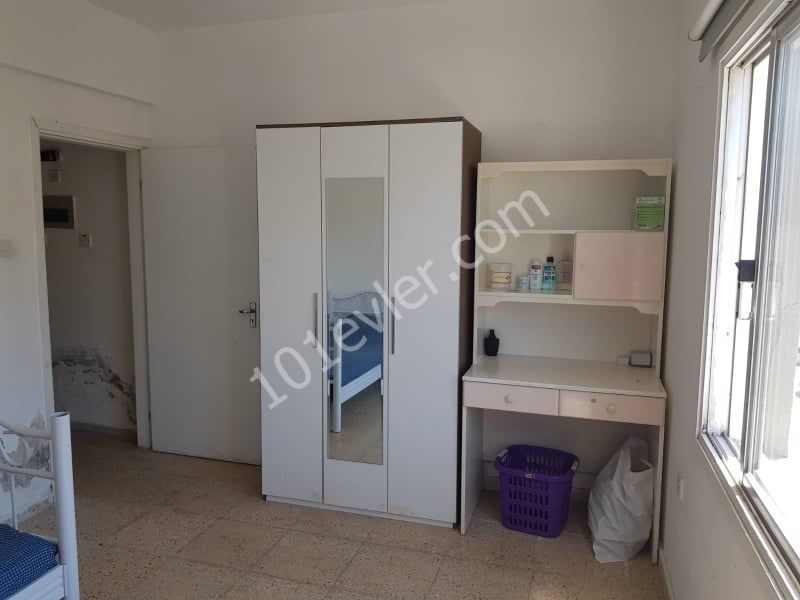 Gönyeli de Marmaris Sk. Levent Apt. 9/B D/8 market ve duraklara yürüyüş mesafesin de 3+1  kiralık daire