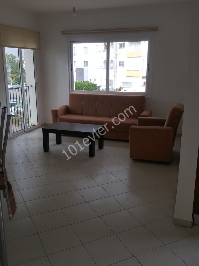 Göçmenköyde duraklara 2 dk yürüyüş mesafesinde kiralık 2+1 daireler