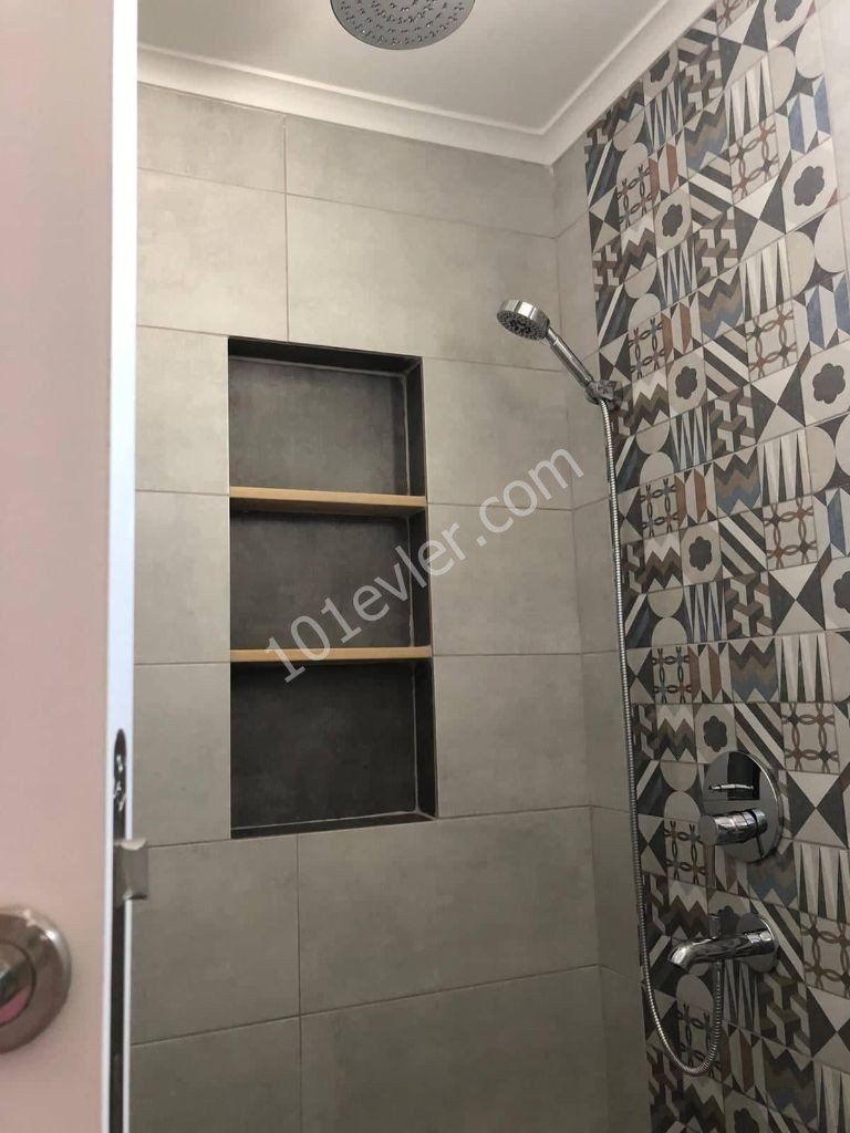 Penthouse For Sale in Küçük Kaymaklı, Nicosia