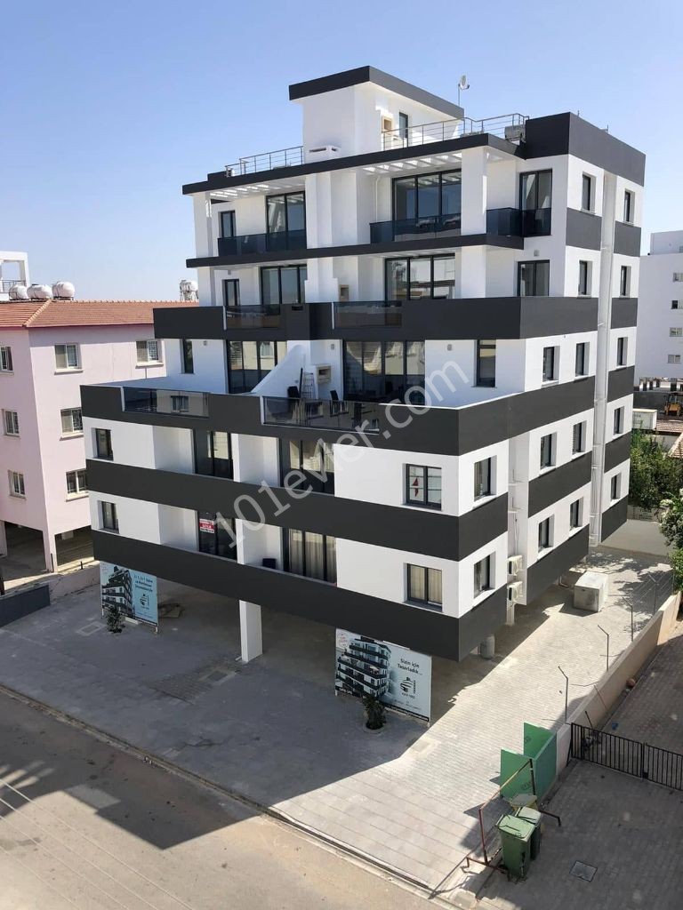 Penthouse For Sale in Küçük Kaymaklı, Nicosia