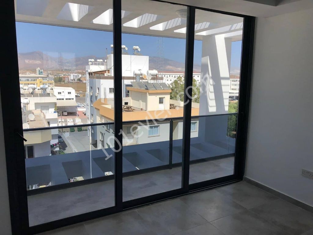 Penthouse For Sale in Küçük Kaymaklı, Nicosia