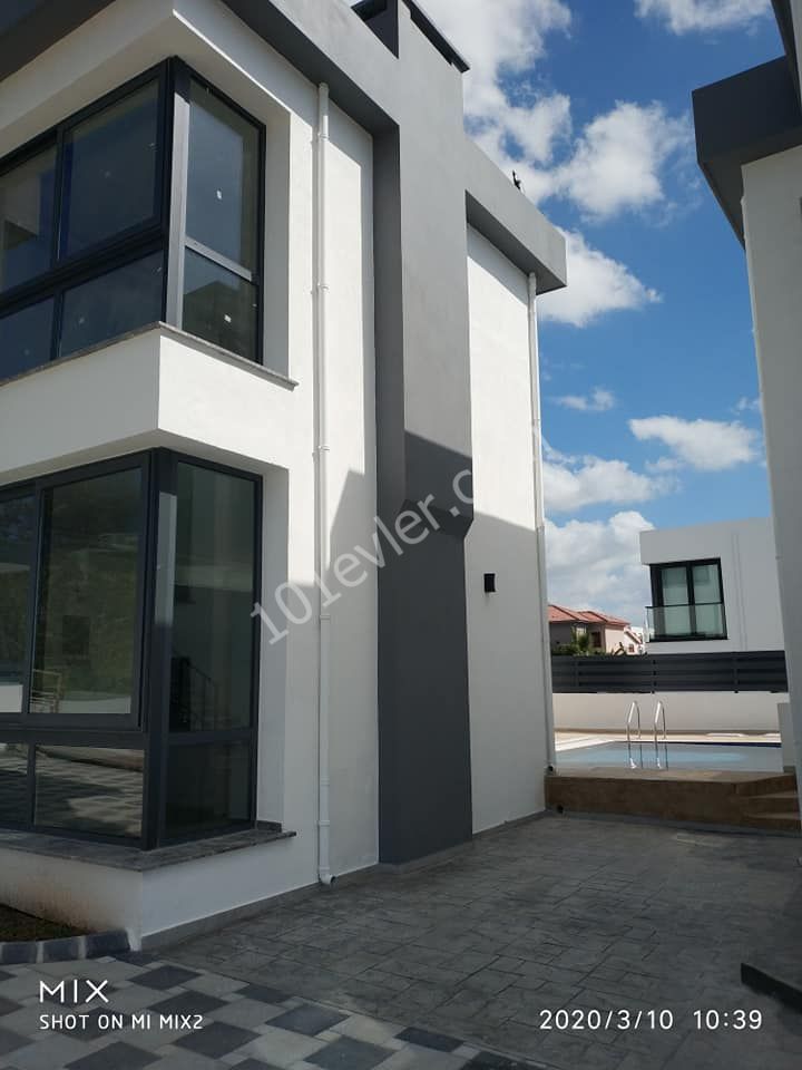 Hamitköy de havuzlu süper lüx 4+1 villa