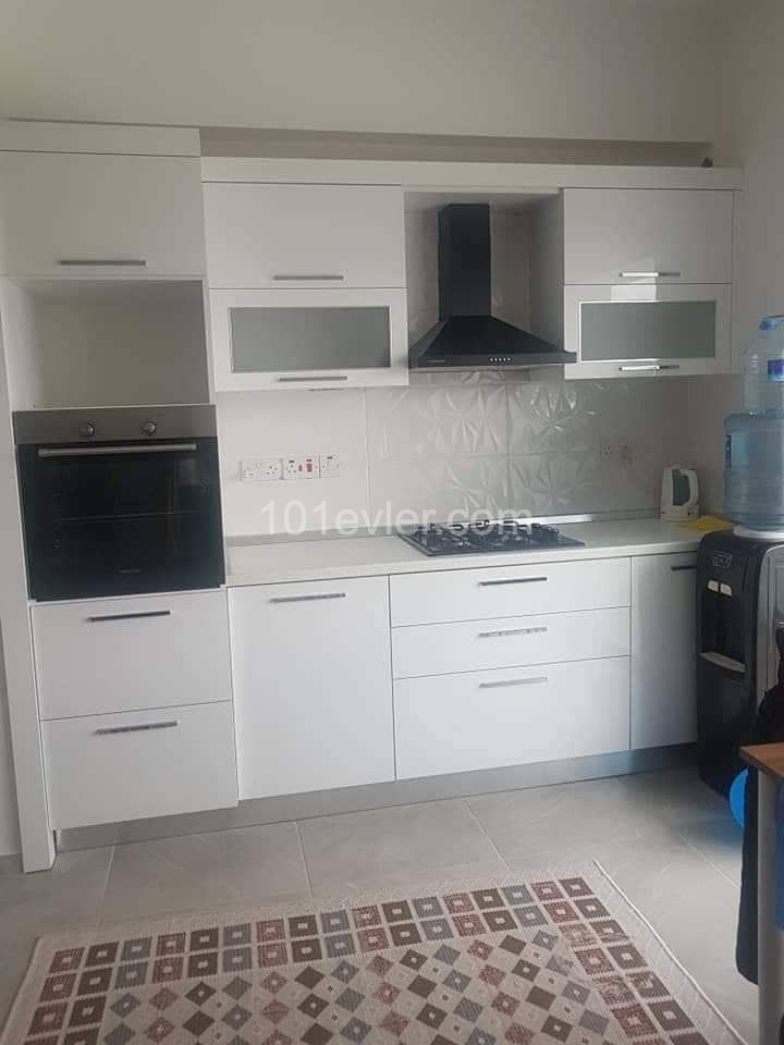 Haspolat Belediye evlerinde full eşyalı kiralık 2+1 daire