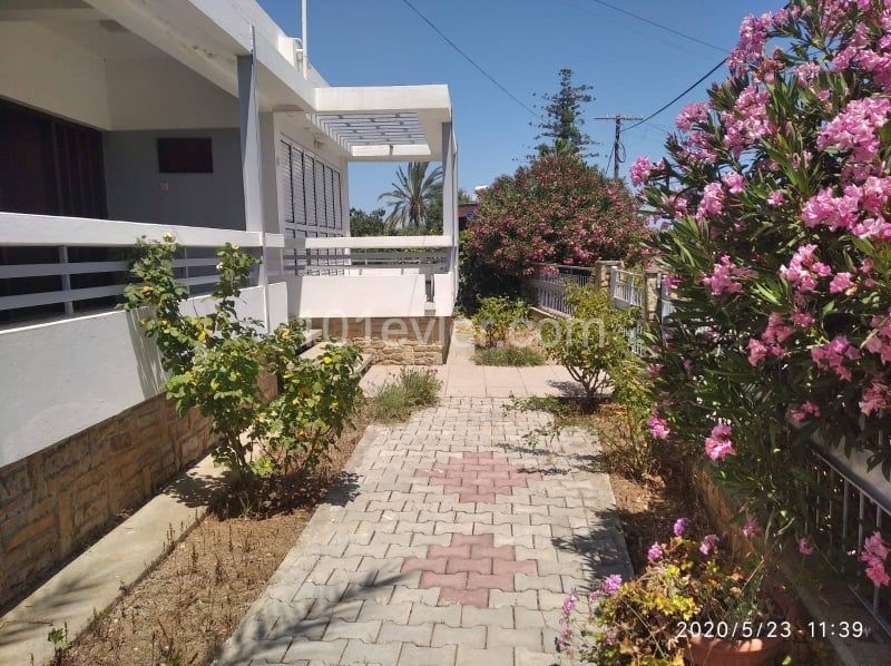 Detached House For Sale in Aşağı Bostancı, Guzelyurt