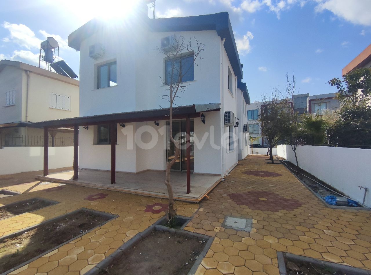 DETACHED VILLA WITH ELEVATOR ** 