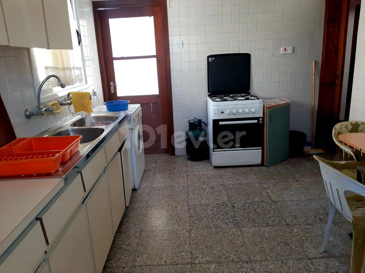 NICOSIA-K.KAYMAKLI, 3 + 1 APARTMENT FOR RENT WITH A 6-MONTH PAYMENT OF 5,000TL!!! ** 