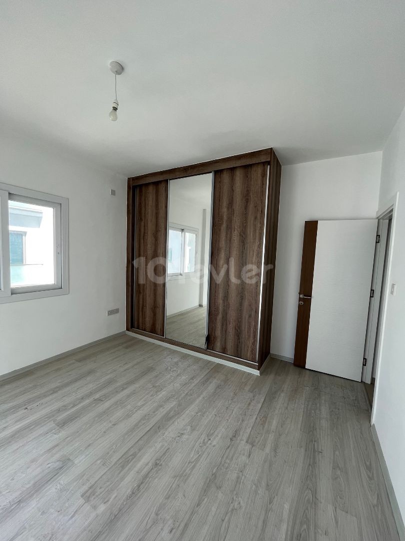 In Gönyeli, 2 + 1 Apartment with a net size of 90 m2 ** 