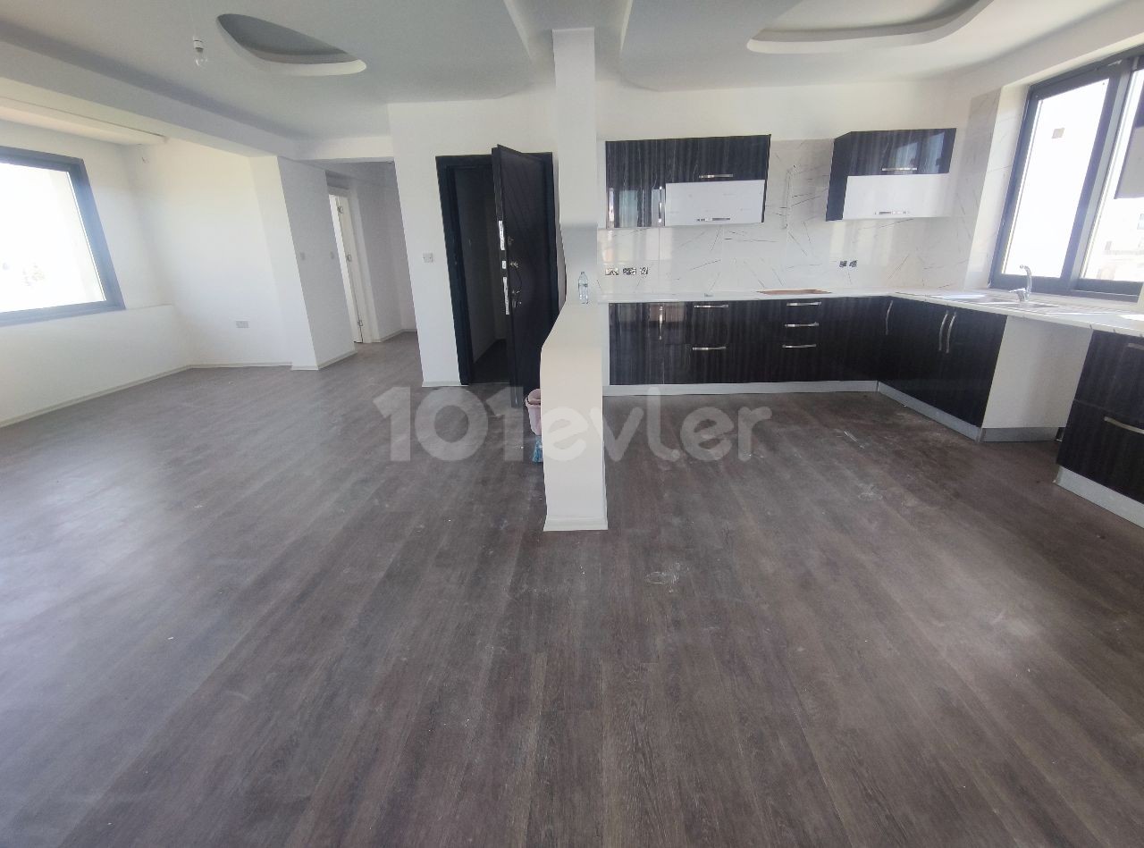 Esyasiz rented penthouse in Yenişehir ** 