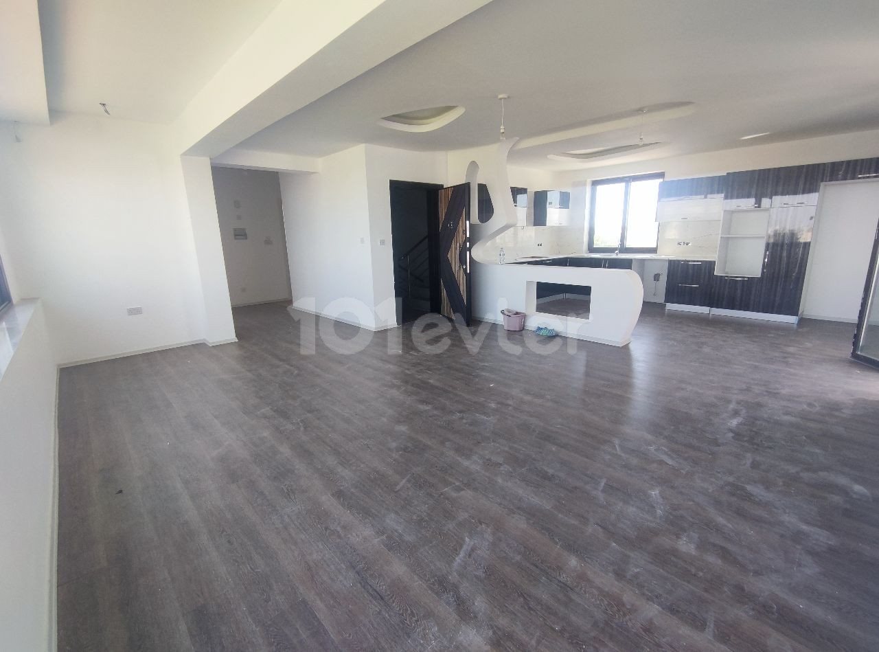 Esyasiz rented penthouse in Yenişehir ** 