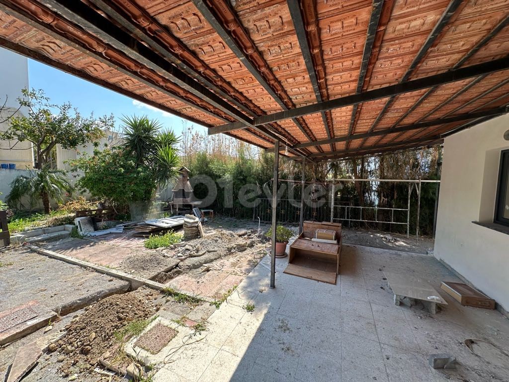 ‼️410 M2 FULLY DETACHED WITH GIANT GARDEN AND EVERYTHING UNDER RENOVATION PHASE 3+1 ‼️