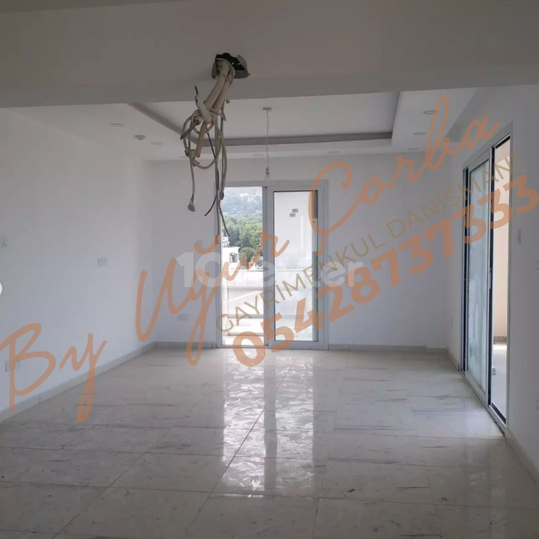 GİRNE MERKEZ 3+1 SATILIK DAİRE 