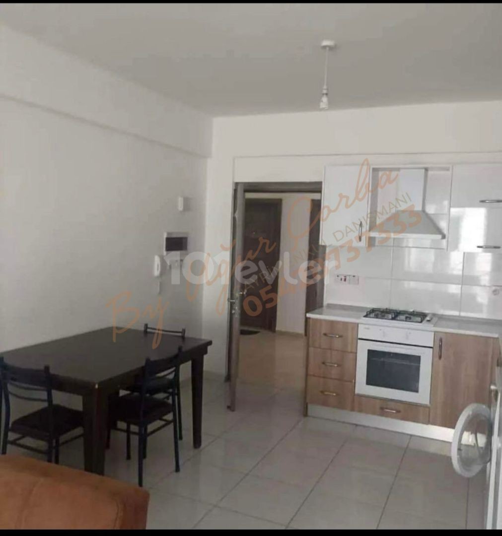 KÜÇÜKKAYMAKLI 2+1 FLAT FOR RENT