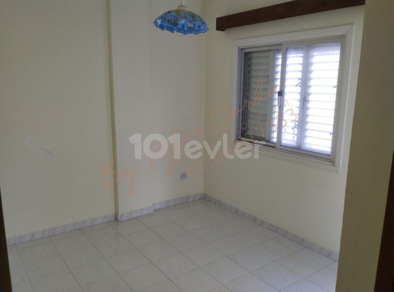 3+1 FLAT FOR RENT IN KYRENIA CENTER WITH MONTHLY PAYMENT