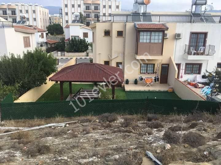 Halb freistehend Kaufen in Boğaz, Kyrenia