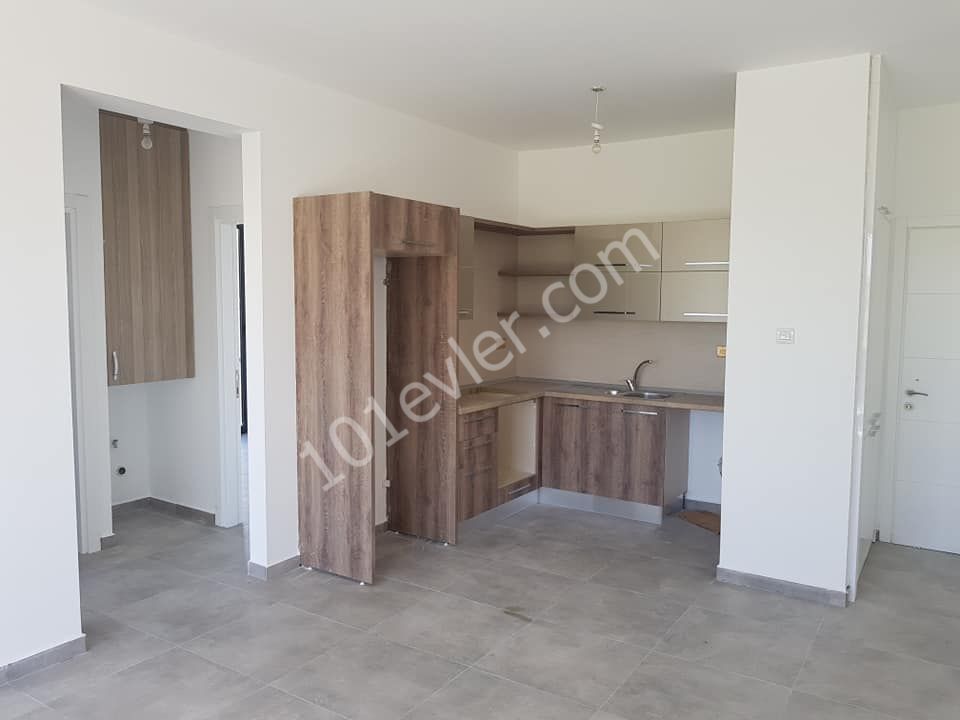 Lefkoşa Dereboyunda Taşınmaya Hazır 90 m2 Büyüklügün de 2+1 lüks Daire