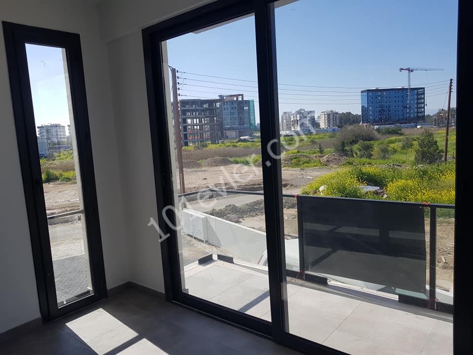 Lefkoşa Dereboyunda Taşınmaya Hazır 90 m2 Büyüklügün de 2+1 lüks Daire