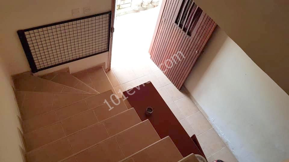 Detached House To Rent in Göçmenköy, Nicosia