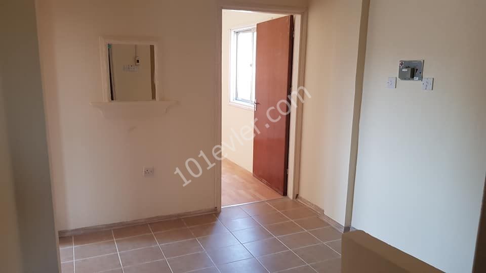 Detached House To Rent in Göçmenköy, Nicosia