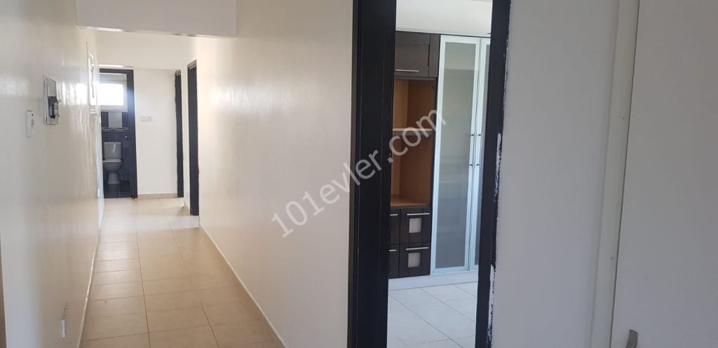 Flat For Sale in Yenişehir, Nicosia