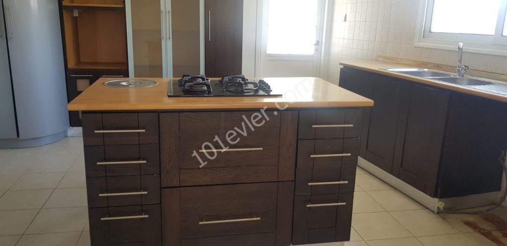 Flat For Sale in Yenişehir, Nicosia