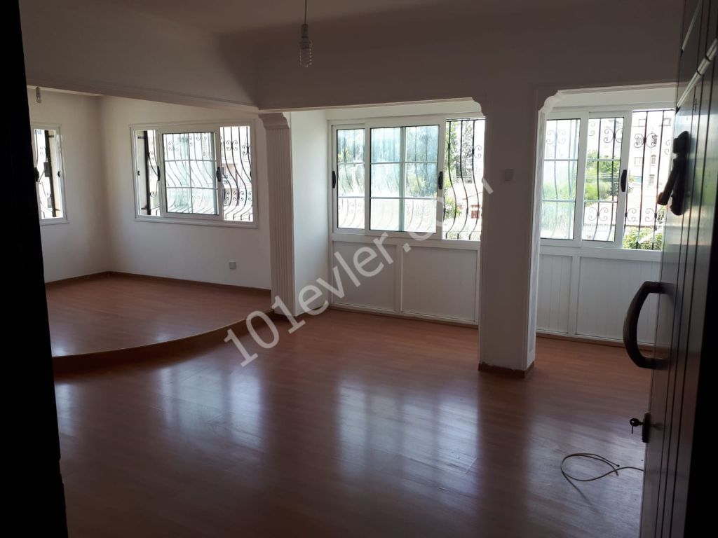 Flat For Sale in Yenişehir, Nicosia