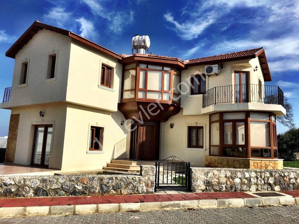 Villa  in Alsancak, Kyrenia