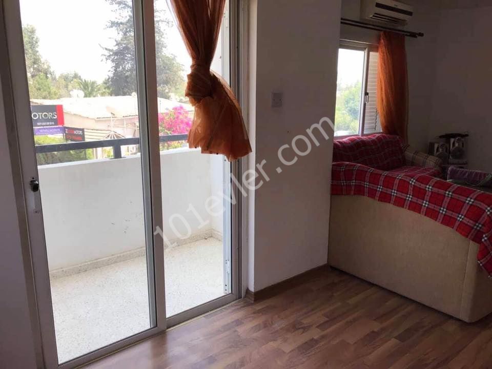 LEFKOŞA KÜÇÜK KAYMAKLI TERMİNAL BÖLGESİNDE 3+1 KİRALIK FULL EŞYALI DAİRE.