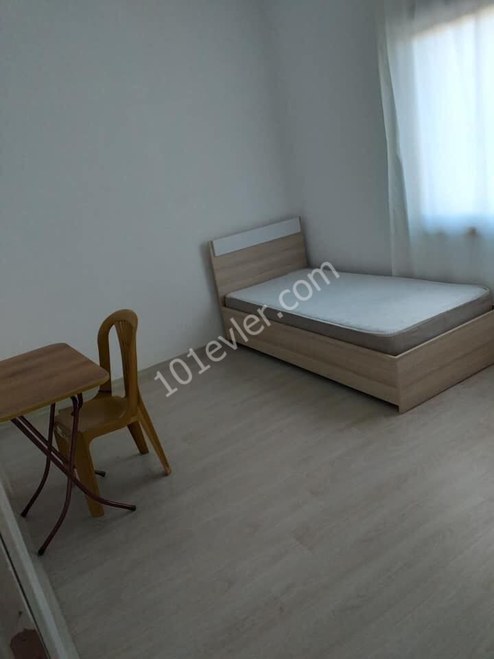 LEFKOŞA GÖNYELİ 4.KAT 3+1 FULL EŞYALI DAİRE.