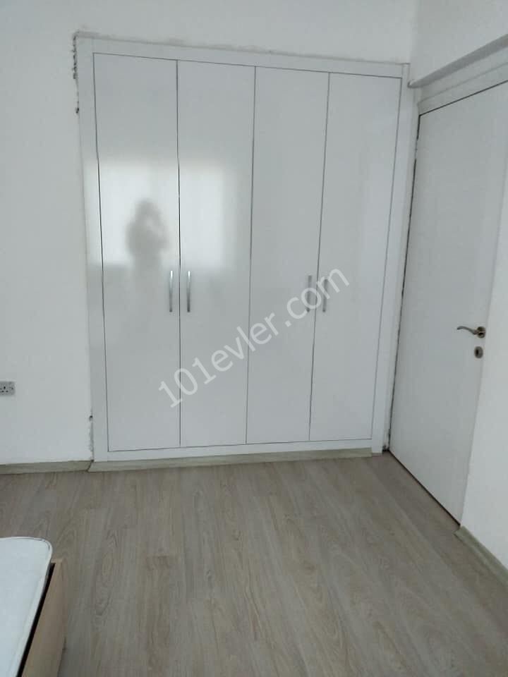 LEFKOŞA GÖNYELİ 4.KAT 3+1 FULL EŞYALI DAİRE.